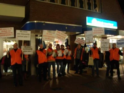 Vakbondsactie bij Henk ten Hoor-filiaal krijgt veel bijval van winkelend publiek