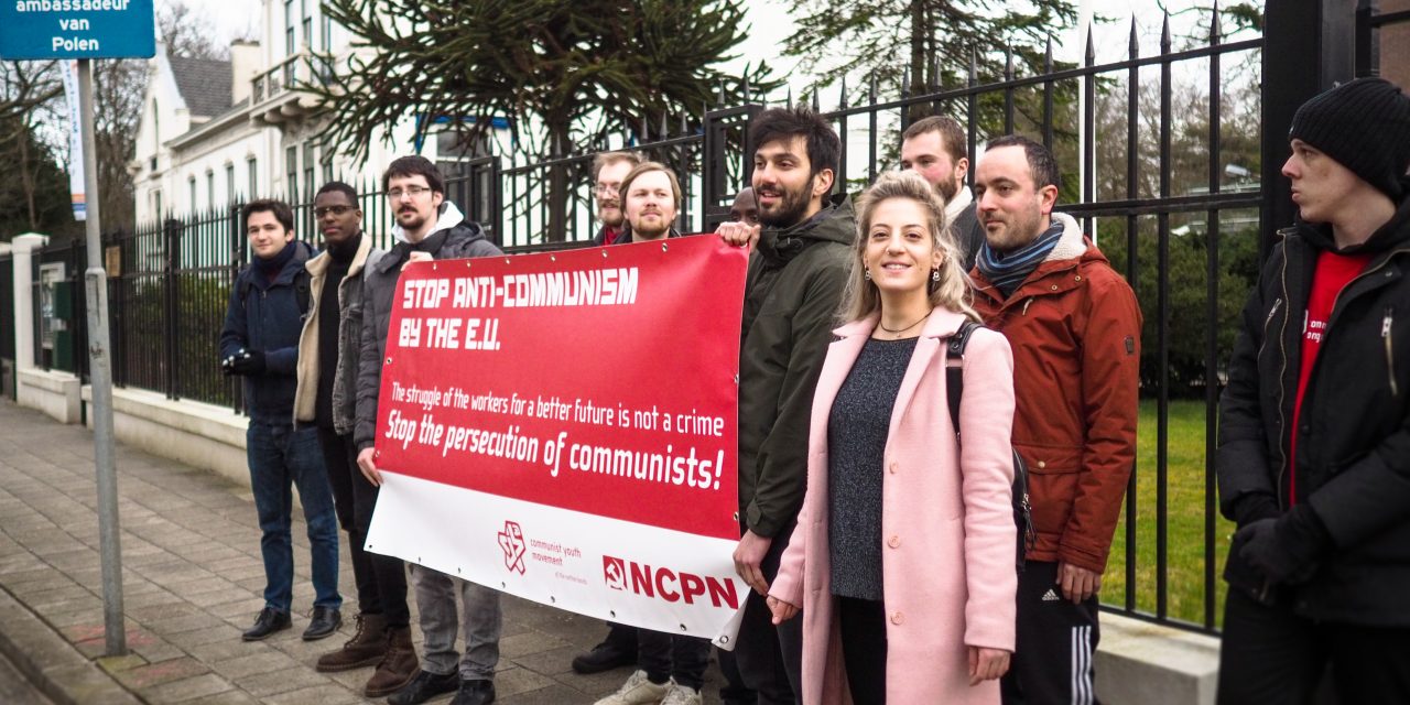 Actie bij Poolse ambassade tegen de vervolging van communisten