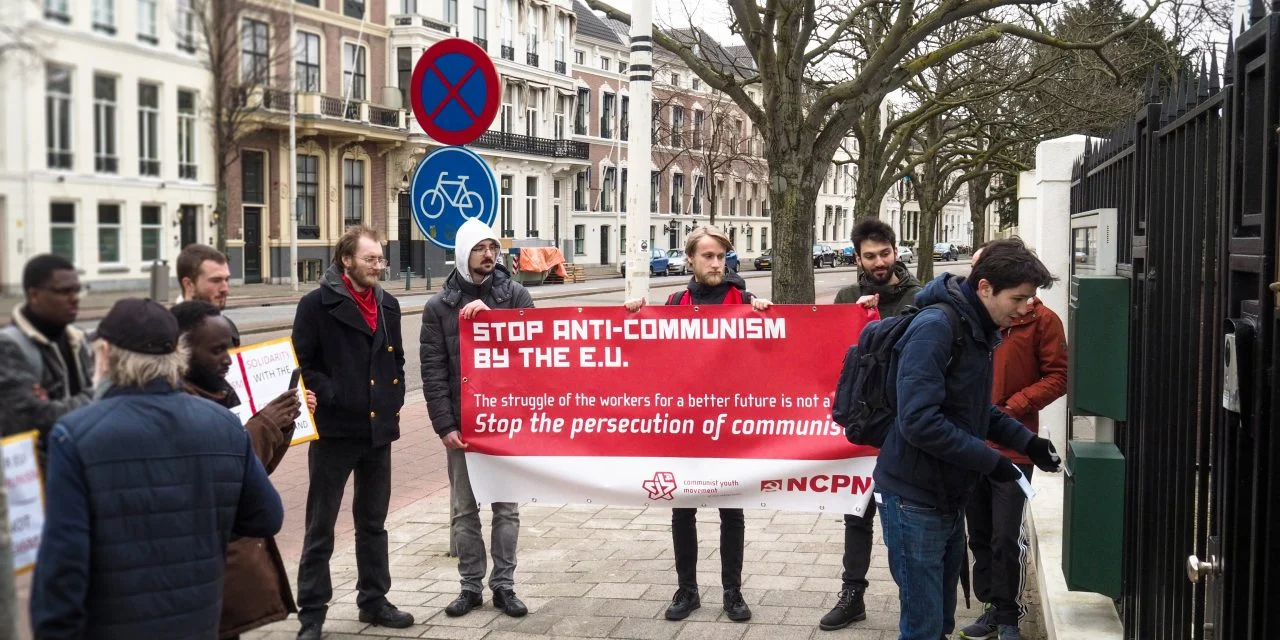 Actie bij Poolse ambassade tegen de vervolging van communisten