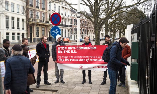 Actie bij Poolse ambassade tegen de vervolging van communisten