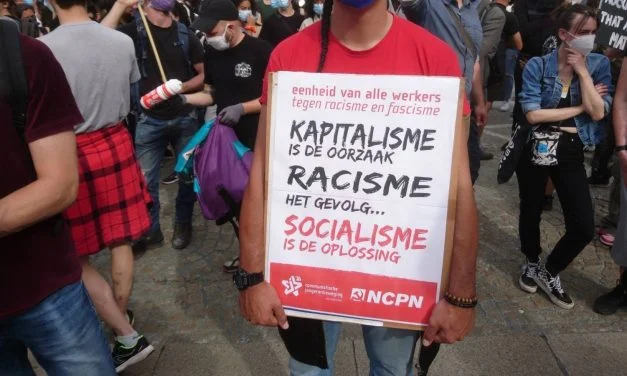 Een stem voor racisme is een stem voor de elite