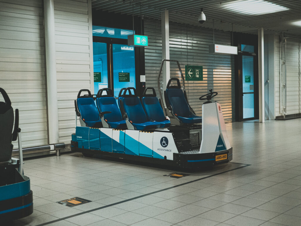 een axxicom caddy in schiphol