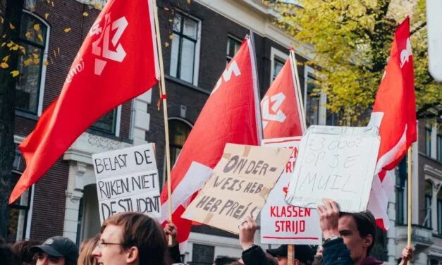 2025 moet een jaar van strijd tegen afbraakbeleid en oorlogspolitiek zijn