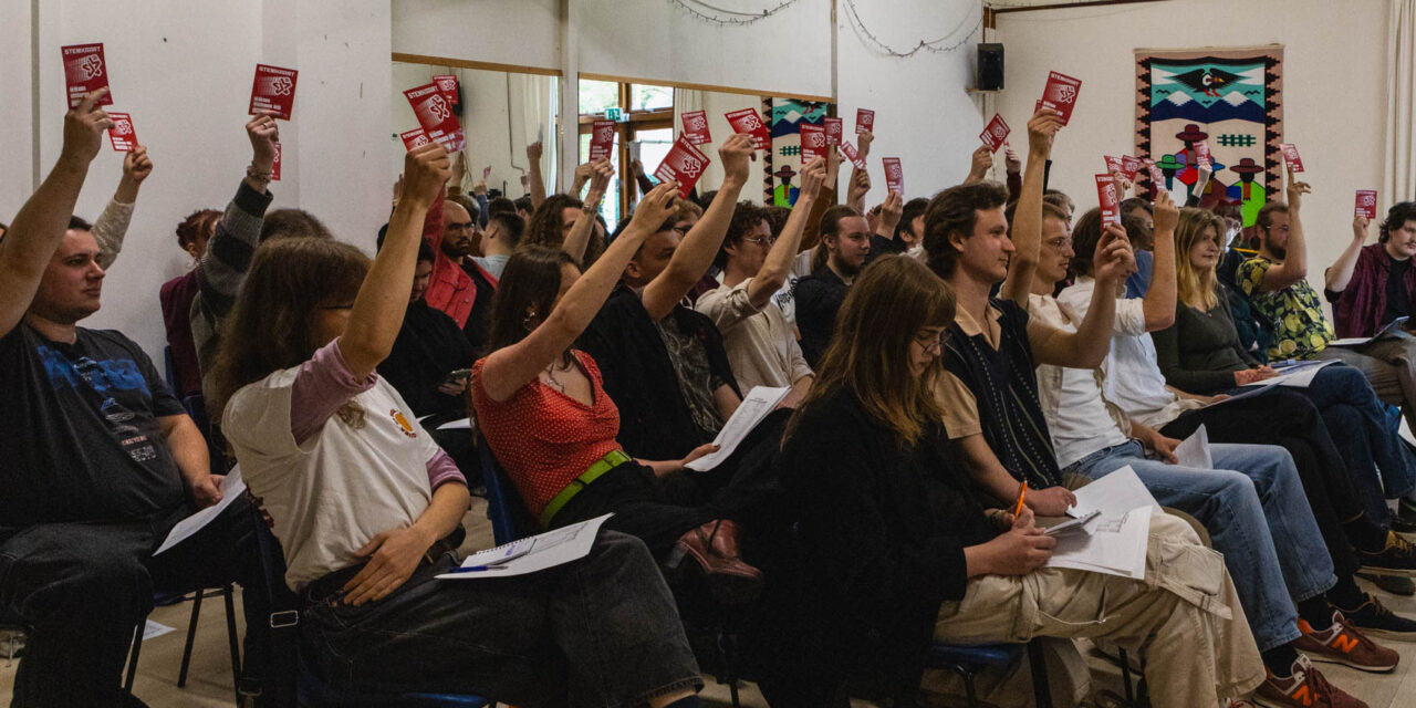 CJB-conferentie: ‘Communist zijn is onlosmakelijk verbonden met ideologisch werk’